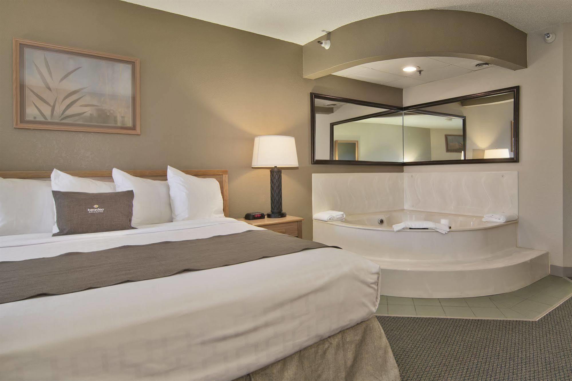 Boarders Inn & Suites By Cobblestone Hotels - Faribault Екстер'єр фото